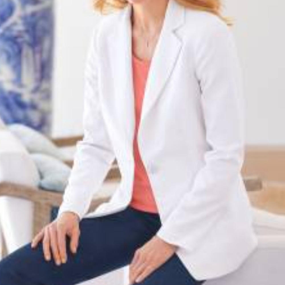 Chadwicks, NEW WITHOUT TAGS, White Blazer